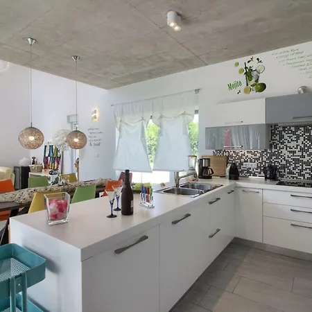 Vila Beautiful Modern Windrose In *