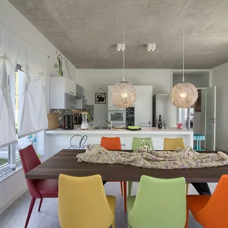 Beautiful Modern Windrose In Vila *