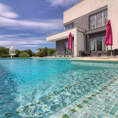 Beautiful Modern Windrose In Vila Krnica
