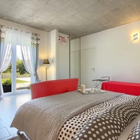 Beautiful Modern Windrose In Vila *
